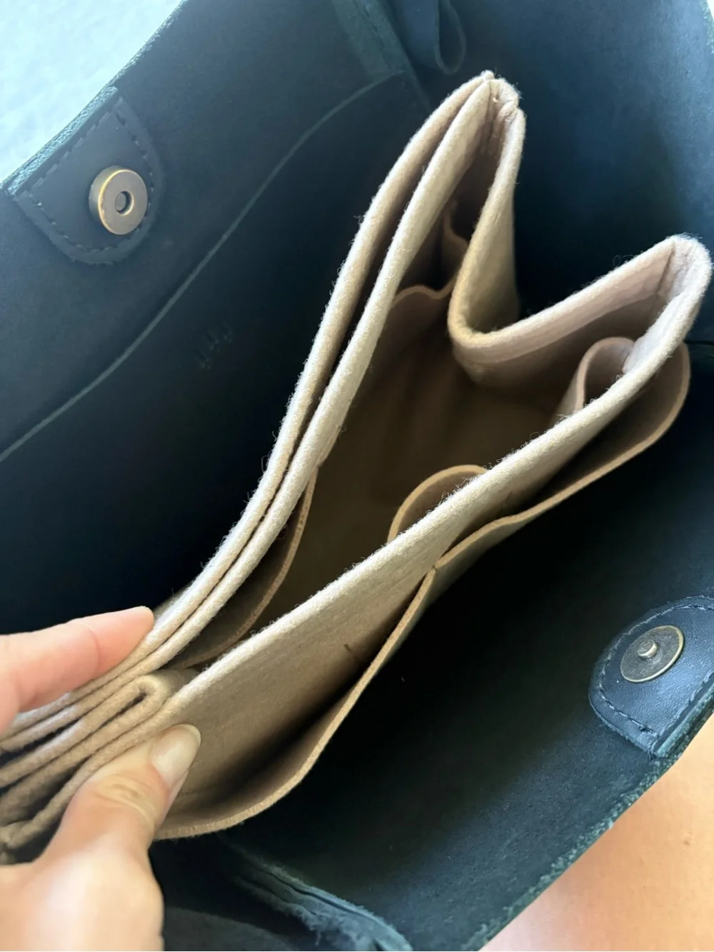 Minimalist Black Leather Tote Bag - Unbranded